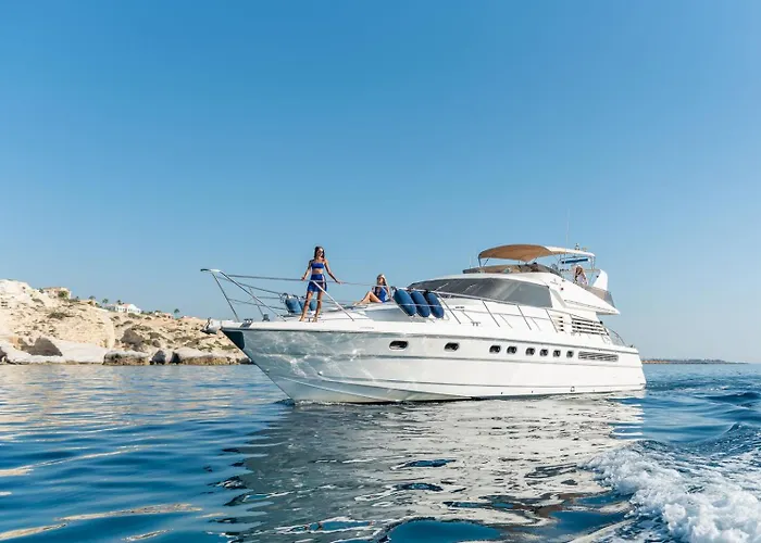 אתר נופש Cap St Georges 5*